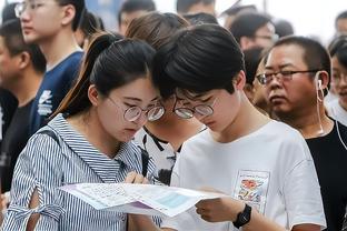 手感火热！基根-穆雷半场13中9拿下21分5板